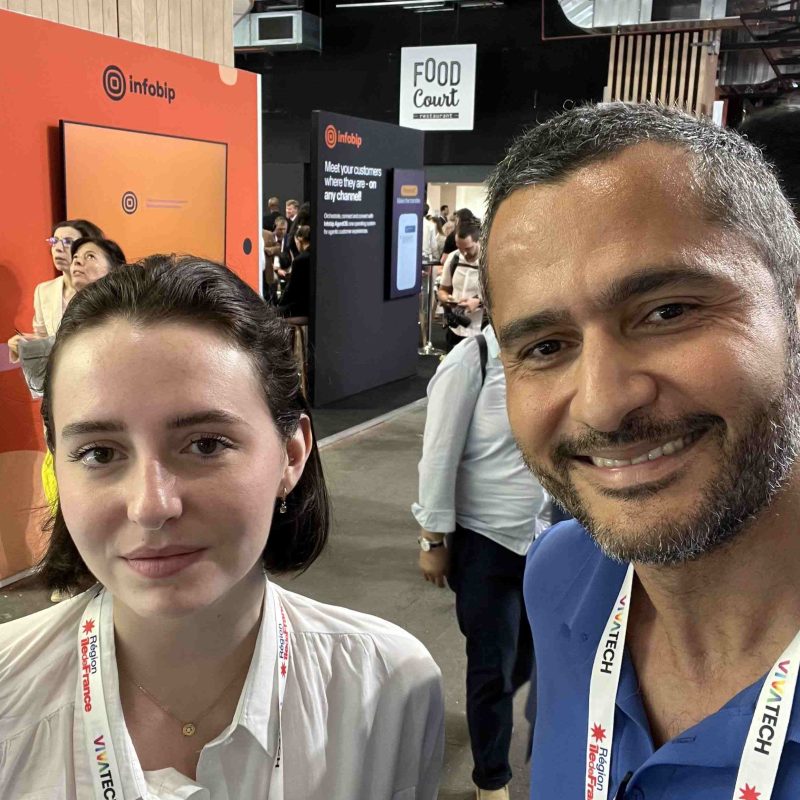Marceau Michaud (Junior Entreprise ECE) au stand Yuto
